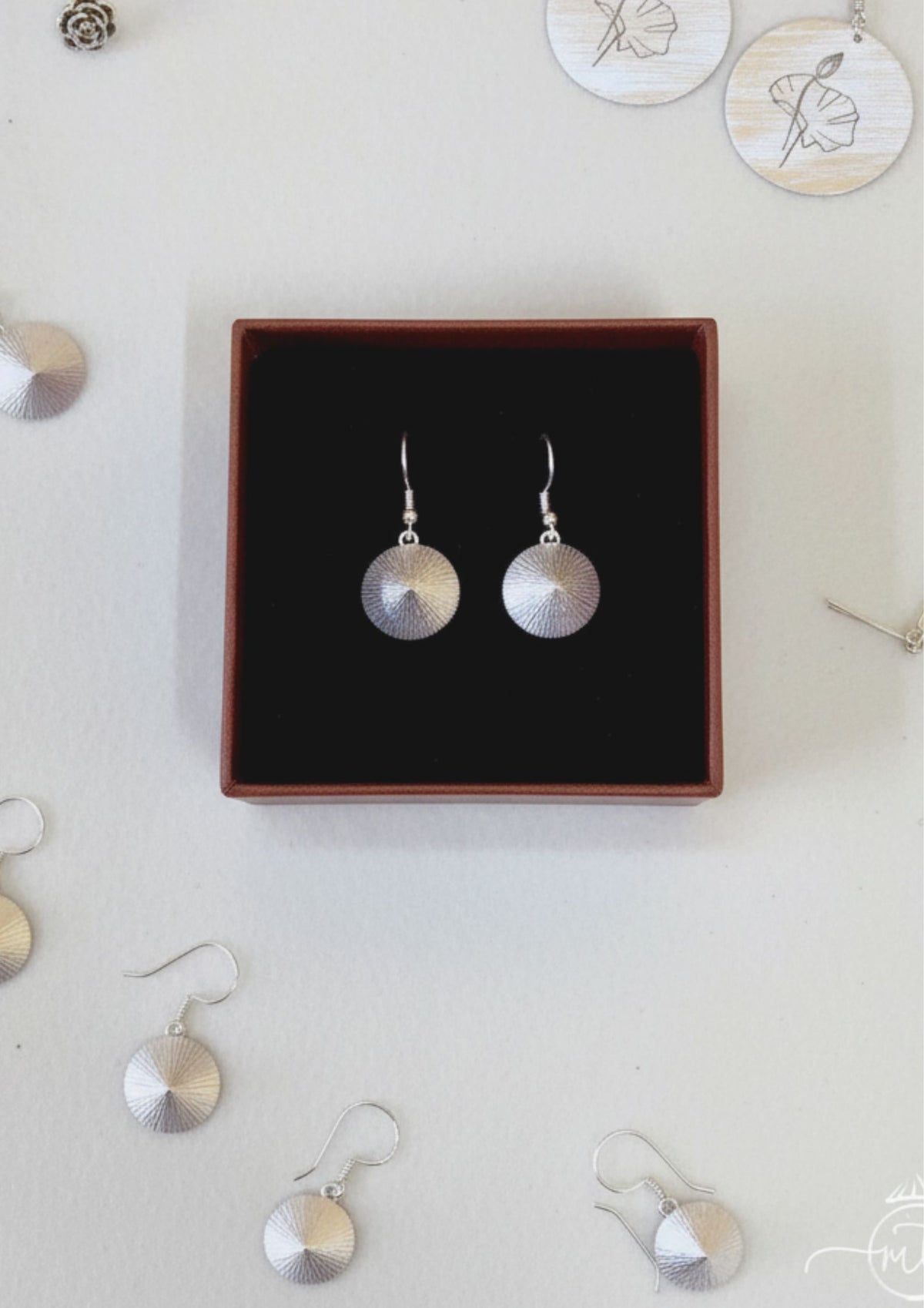 BOUCLES D'OREILLES CHAPEAUX CONIQUES ARGENT 925